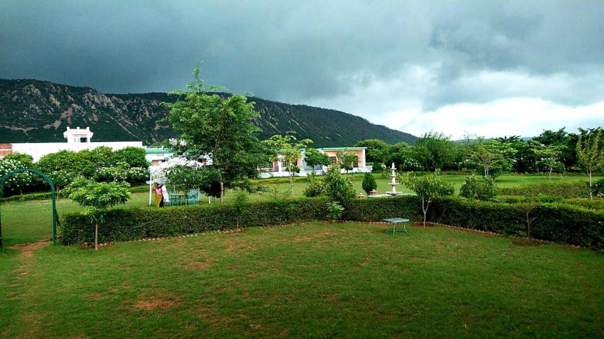 The Sariska Retreat Hotel Thana Ghazi Bagian luar foto